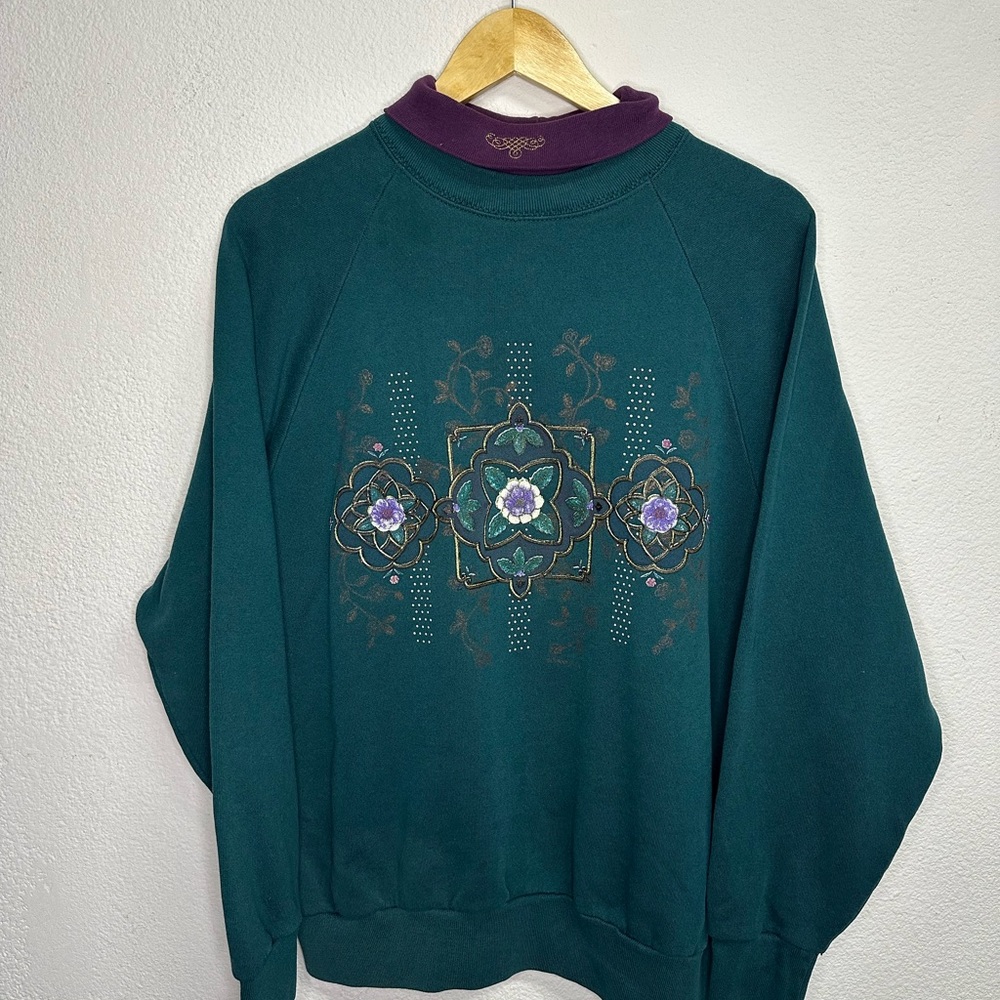 Teal Sweatshirt with Floral Design